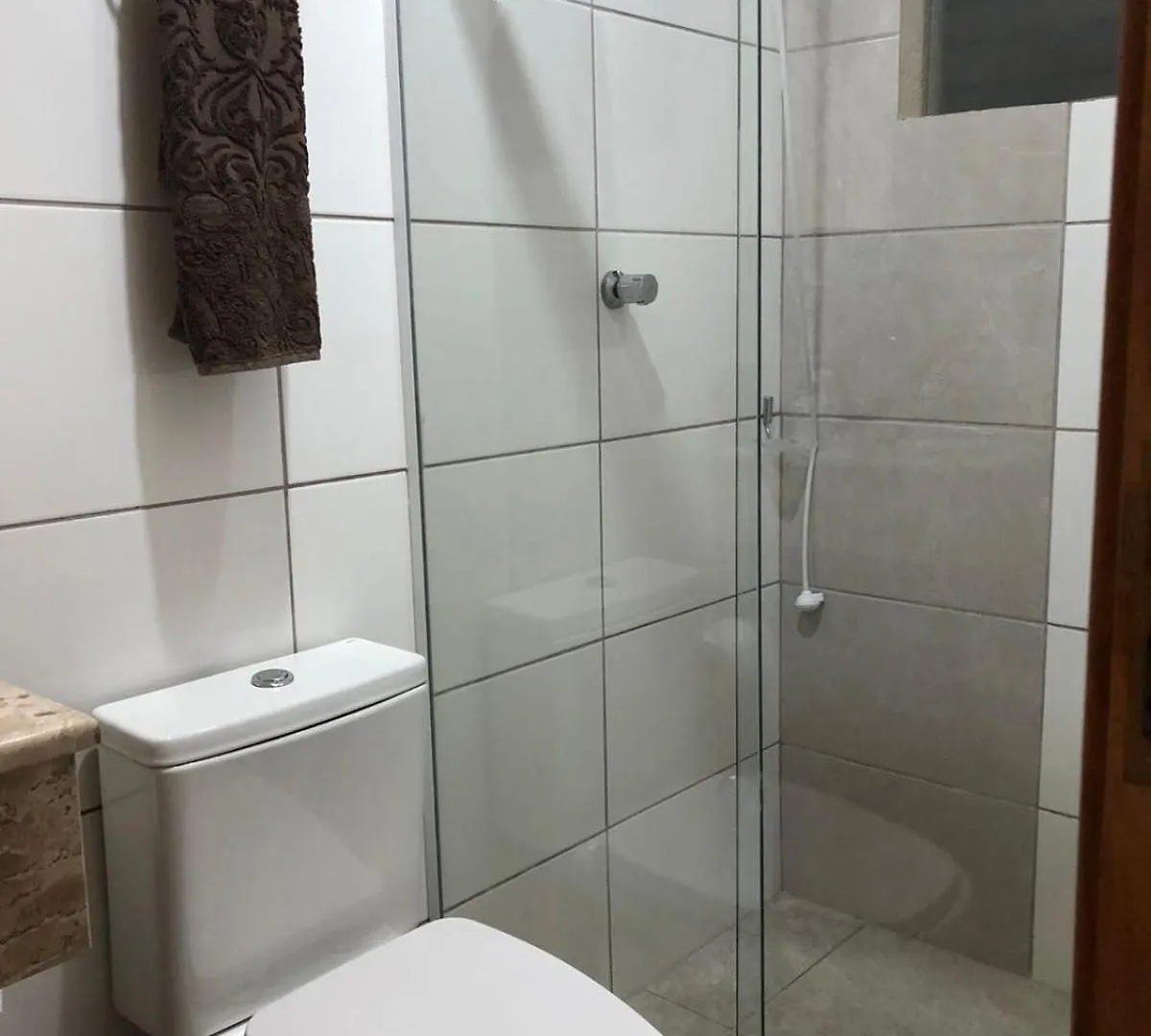 봄비나스 Residencial Del Gardelon 아파트 브라질