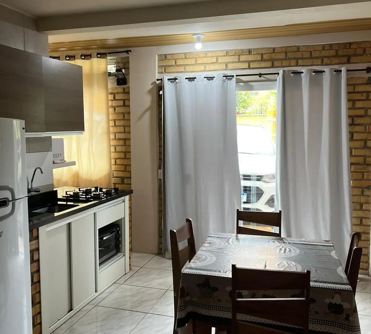 봄비나스 Residencial Del Gardelon 아파트